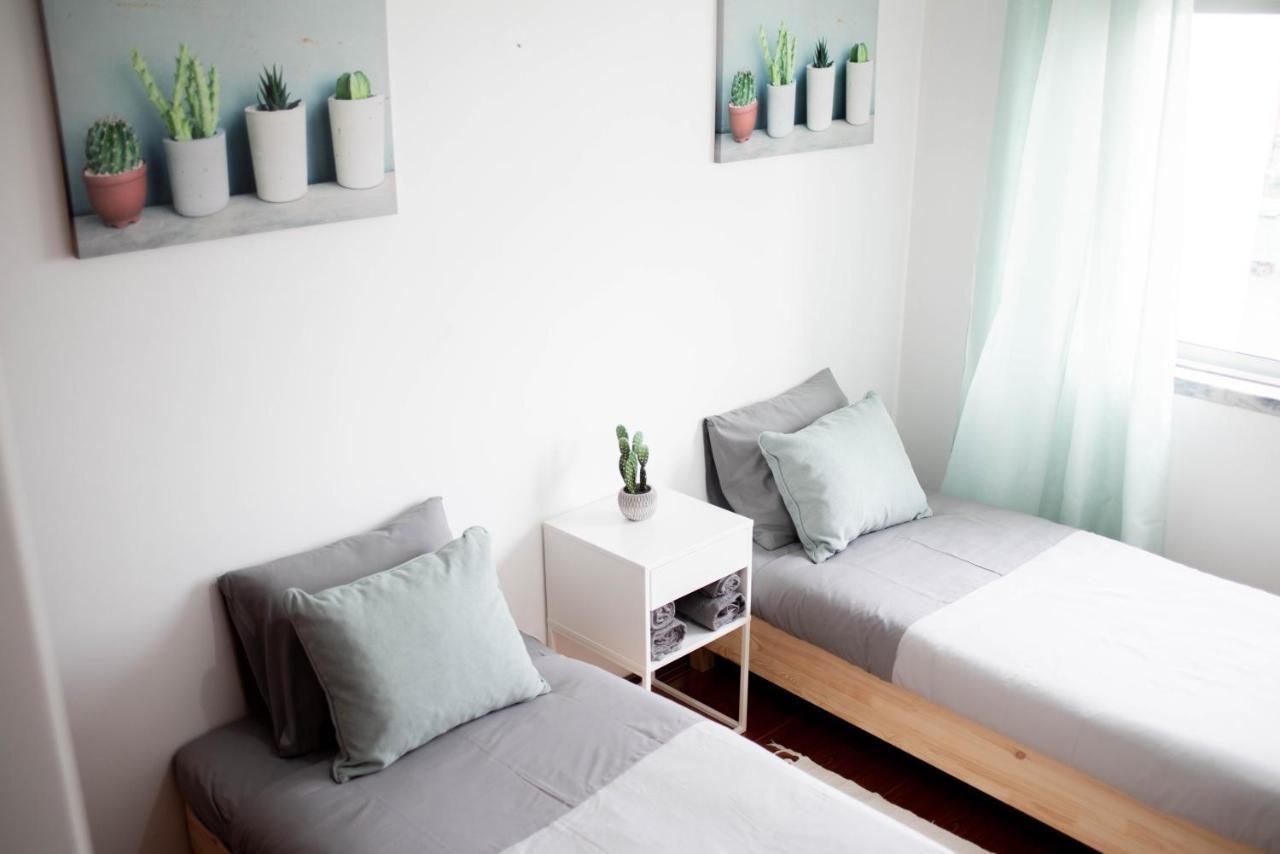 Baleal Surf Emotions Hostel Kültér fotó